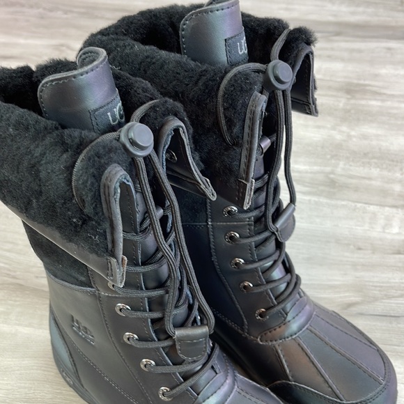 🍁UGG🍁  BUTTE II TOGGLE TALL BLACK CWR KIDS WINTER WATER PROOF TALL BOOTS - Picture 11 of 16